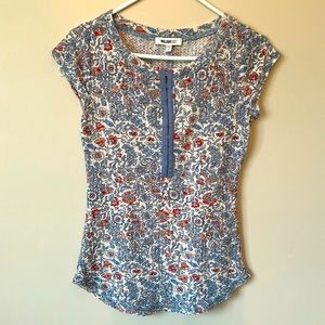 William Rast Blue Floral Tee with Hook and Eye Closure Size S